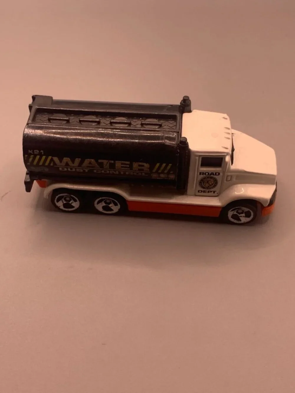 1:64 Hot Wheels Peterbilt Road Department Diecast Tank Truck LOOSE